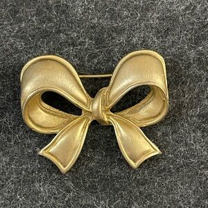 Vintage Brushed gold tone bow brooch